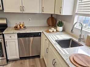 8227 SE Croft Cir in Hobe Sound, FL - Building Photo - Building Photo