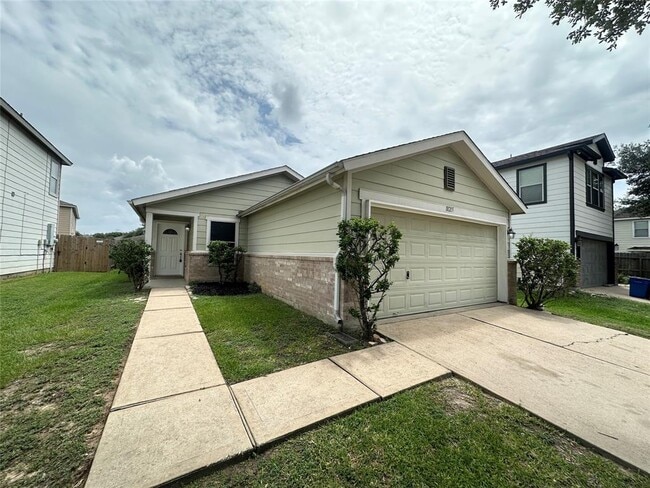 property at 18215 Temple Hill Ln