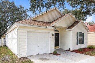 1148 Brookwood Bluff Rd E in Jacksonville, FL - Building Photo - Building Photo