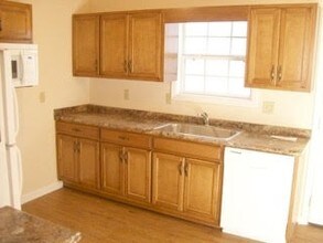 2817 Wimberly Dr SW in Decatur, AL - Foto de edificio - Building Photo