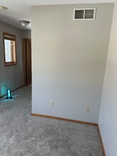 14826 Oakcrest Cir in Savage, MN - Building Photo - Building Photo