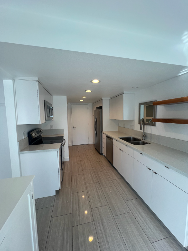 property at 1904 E Minaret Cir