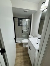 101 N Avon Rd, Unit Apt 1 in Elmhurst, IL - Building Photo - Building Photo