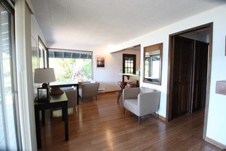 10027 SW 262nd Pl in Vashon, WA - Building Photo - Building Photo