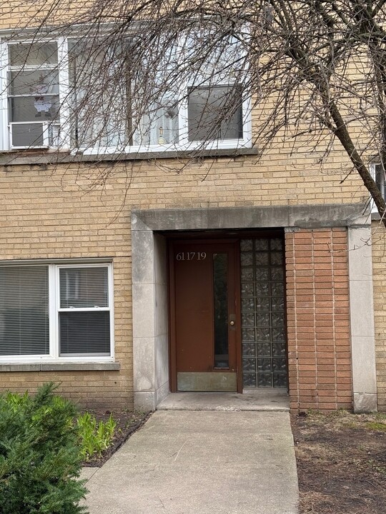 6119 N Seeley Ave in Chicago, IL - Foto de edificio