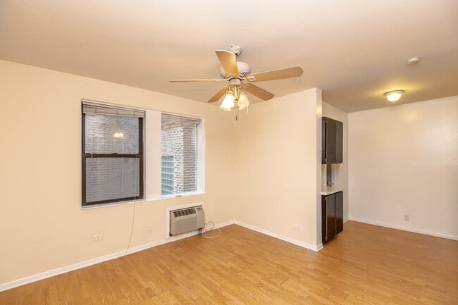 1504 N Dearborn Pkwy in Chicago, IL - Building Photo - Building Photo