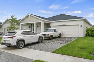 8906 Dahlia Cir in Port St. Lucie, FL - Building Photo - Building Photo