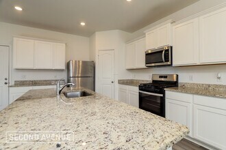 2950 Forsyth Cyn in Converse, TX - Building Photo - Building Photo