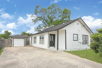 8005 Wiggins St in Houston, TX - Building Photo - Building Photo