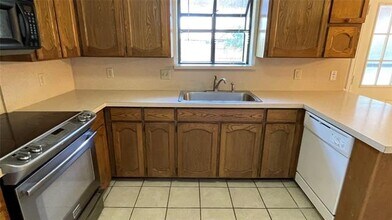 706 Paintbrush Dr in Keller, TX - Building Photo - Building Photo