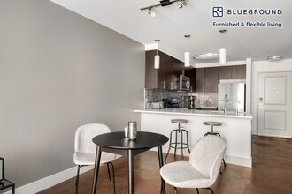 10555 Main St-Unit -FL3-ID528 in Bellevue, WA - Building Photo - Building Photo