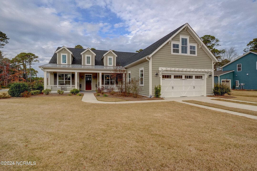 409 Yucca Ln in Wilmington, NC - Building Photo