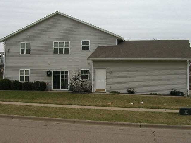 2 in Sun Prairie, WI - Building Photo - Building Photo
