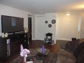 264 Thaler Av in Kitchener, ON - Building Photo
