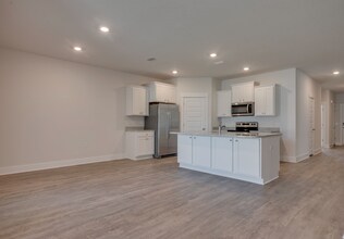 5733 Danbury Blvd in Milton, FL - Building Photo - Building Photo