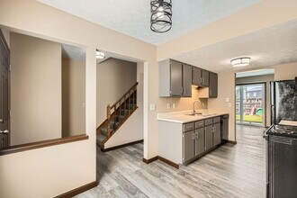 6164 Fortin Ct in Columbus, OH - Building Photo - Building Photo