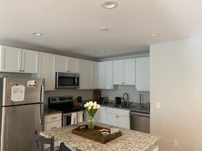 283 Boston Post Rd, Unit 5 in East Lyme, CT - Building Photo - Building Photo