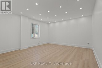 93 John St S in Hamilton, ON - Building Photo - Building Photo