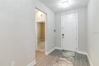 4067 Meandering Bay Dr in Apopka, FL - Building Photo - Building Photo