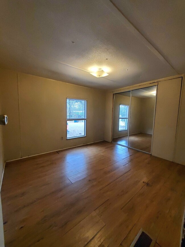 8186 W Fairoak Ct in Crystal River, FL - Building Photo - Building Photo