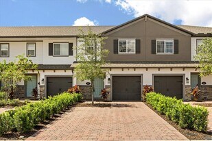366 Cape Honeysuckle Pl in Sanford, FL - Building Photo