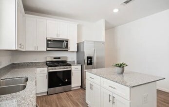 248 Seven Pnes Dr in Willis, TX - Building Photo - Building Photo