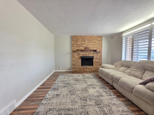 7105 S 2530 W in West Jordan, UT - Building Photo - Building Photo