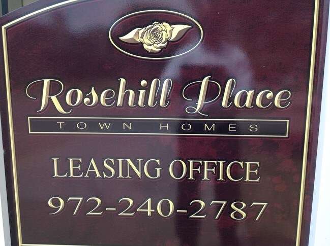 Rosehill Place Townhomes in Garland, TX - Building Photo - Building Photo