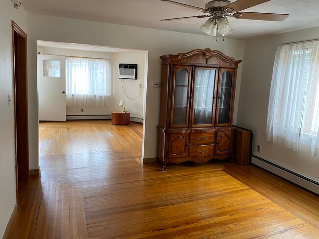 98 Josephine Ave, Unit 3