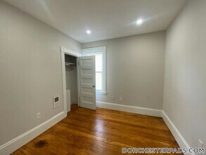 71 Saxton St in Boston, MA - Building Photo - Building Photo