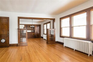 1319 Dayton Ave in St. Paul, MN - Building Photo