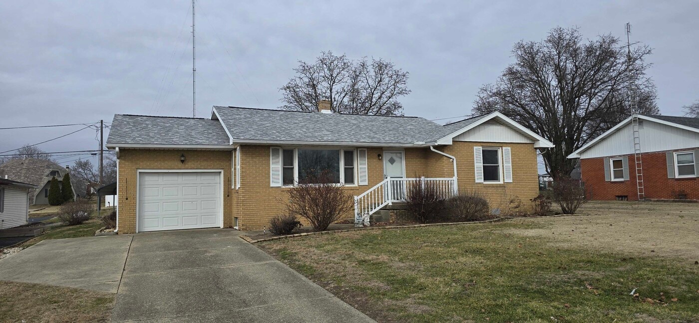 107 N 2nd Ave in Princeton, IN - Building Photo