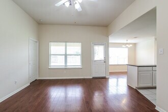 7123 Northchase Ln in Richmond, TX - Building Photo - Building Photo