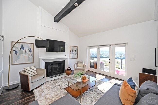 property at 1005 Hill St