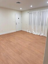 1150 SW 12th St in Miami, FL - Building Photo - Building Photo