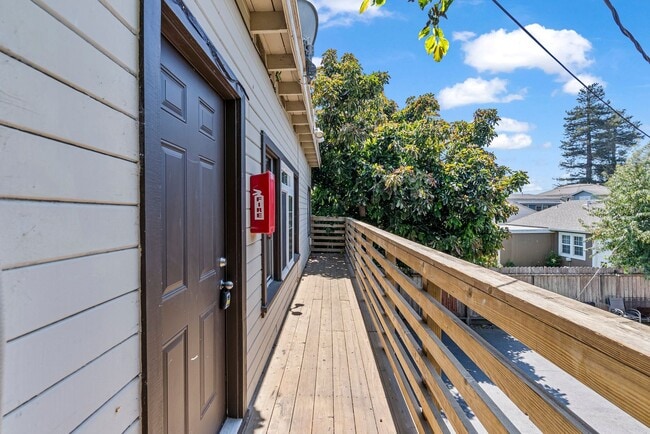 422 E Beach St in Watsonville, CA - Building Photo - Building Photo