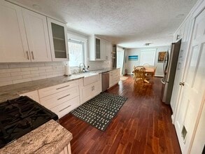 53 Holmes Dr in Manchester, NH - Building Photo - Building Photo