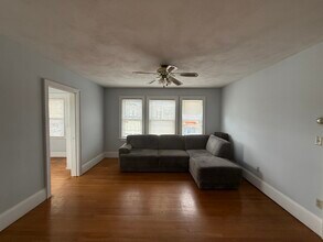 527 Gallivan Blvd, Unit 3 in Boston, MA - Building Photo - Building Photo