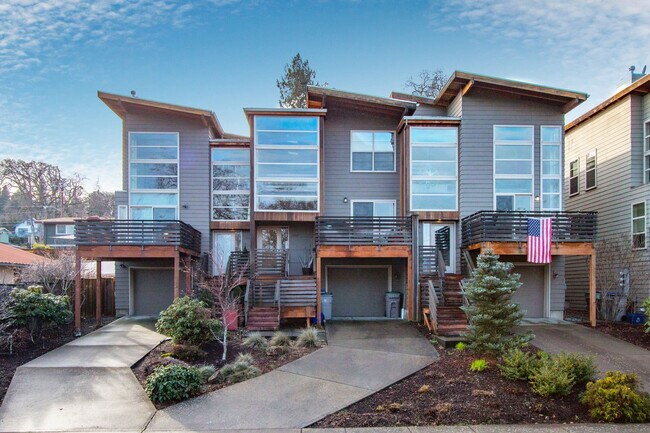 1307 Wasco St in Hood River, OR - Building Photo - Building Photo