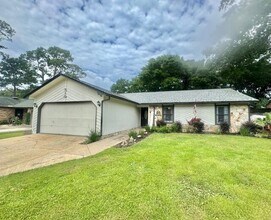 510 Oak Ave in Niceville, FL - Building Photo - Building Photo