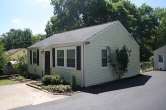 2833 Colonial Cir in Nashville, TN - Building Photo - Building Photo