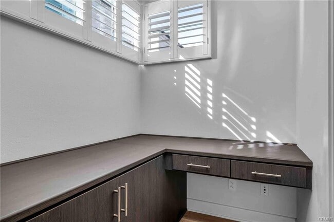 property at 5828 S Sparrow Ct