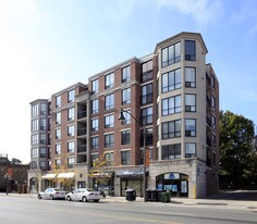 2708-2716 Yonge St in Toronto, ON - Building Photo