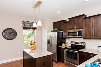 124 Katelyn Dr in New Oxford, PA - Building Photo - Building Photo