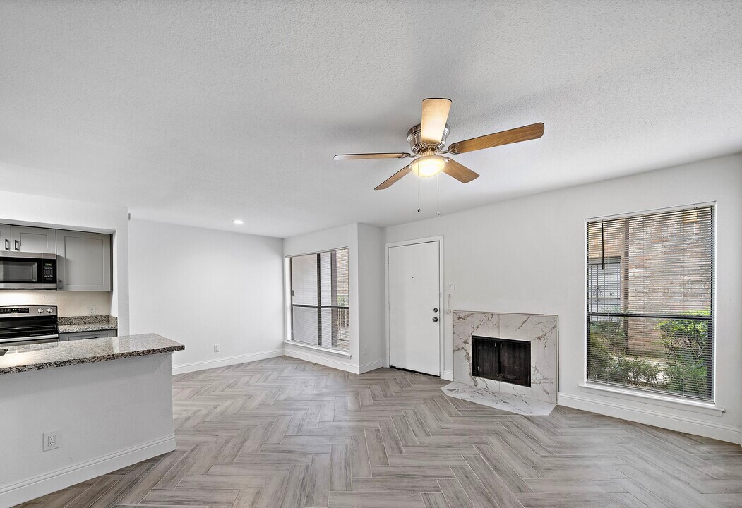 6633 W Airport Blvd Photo