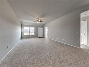 2942 W McLaren Dr in Fayetteville, AR - Building Photo - Building Photo