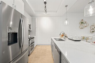 Ashton South End in Charlotte, NC - Building Photo - Building Photo
