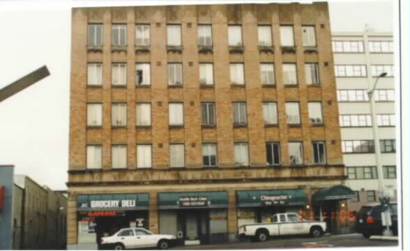 Julie Apartments in Seattle, WA - Building Photo - Building Photo