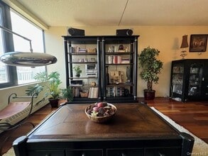 4 Martine Ave in White Plains, NY - Building Photo - Building Photo