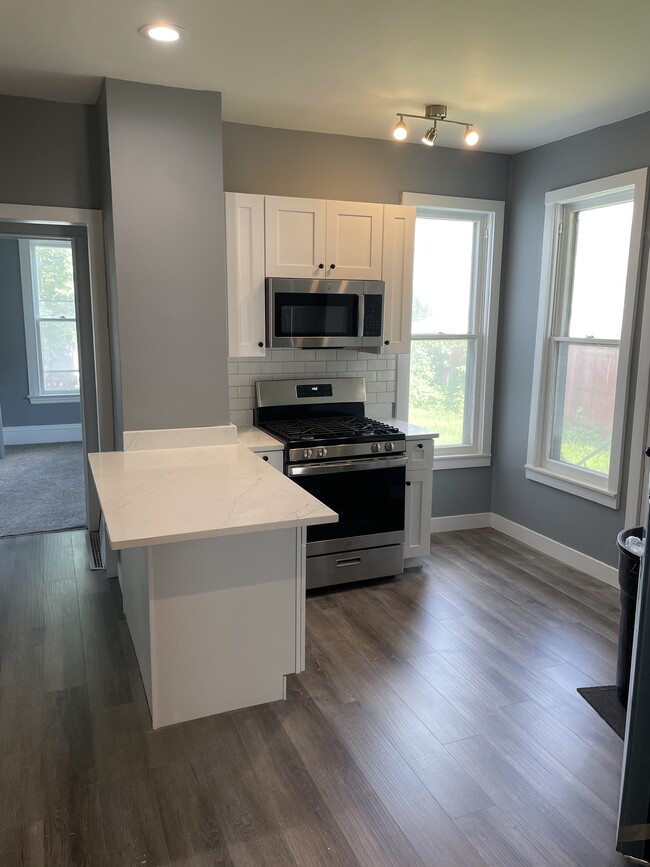 1947 Fillmore St NE Apartments and Nearby Minneapolis Apartments For